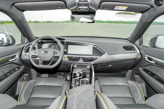 2024 Geely Xingyue 2.0t Turbo Benzine 4WD SUV avec système de direction électrique et ABS