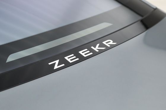 Autonomie de croisière 870KM Pure électrique Moyenne voiture ZEEKR 007 Véhicules électriques EV berline