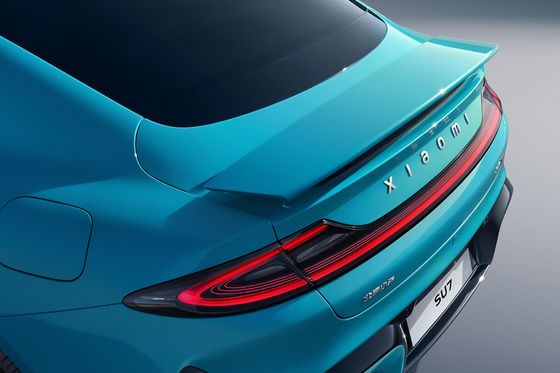 2024 Xiaomi Su7 High Speed Sedan Pure Electric Car avec 5 sièges et le volant à gauche