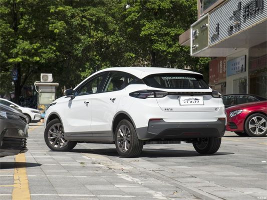 Geely Geometry C EV SUV Automobile Temps de recharge rapide 0,63h Direction du conducteur à gauche