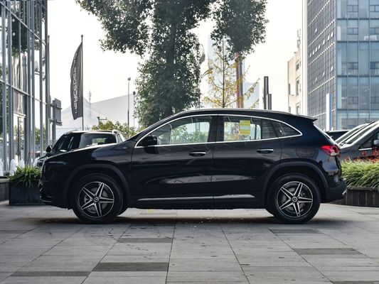 Découvrez le luxe et l'efficacité avec la BENZ EQA Long Range Electric Car