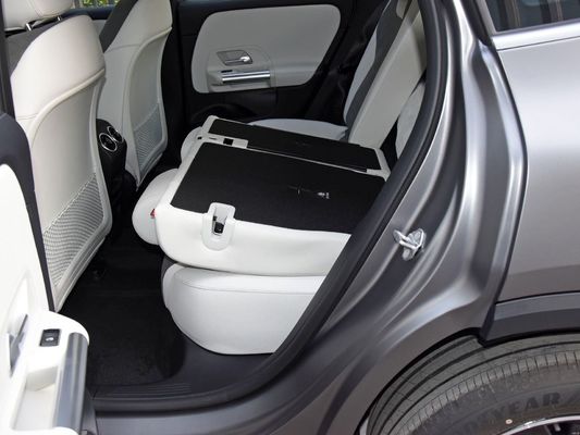 Découvrez le luxe et l'efficacité avec la BENZ EQA Long Range Electric Car