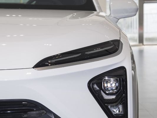 Voiture électrique pure NIO avec batterie au lithium ternaire et au lithium fer-phosphate