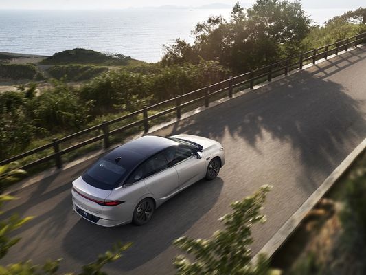 Découvrez le luxe et l'efficacité avec la Xpeng P5 P7 X9 Pure Electric Car NEDC 500KM