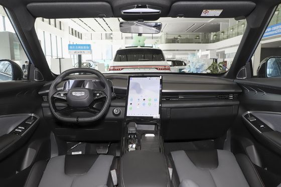 Modèle 2024 Geely Boyue1.5TD DCT SUV 5 sièges FWD voiture hybride à gaz avec avant 4 arrière 4 radar