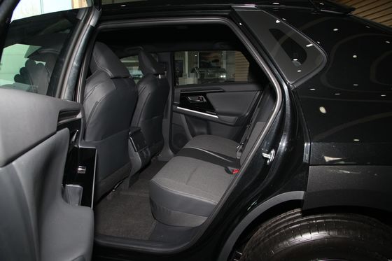 Avancez dans votre secteur avec le Toyota BZ4X, le SUV de longue durée le plus performant