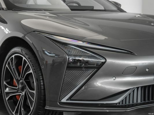 Zhiji IM LS7 SUV hybride 70kWh capacité de batterie 6.5s Accélération pour véhicule électrique