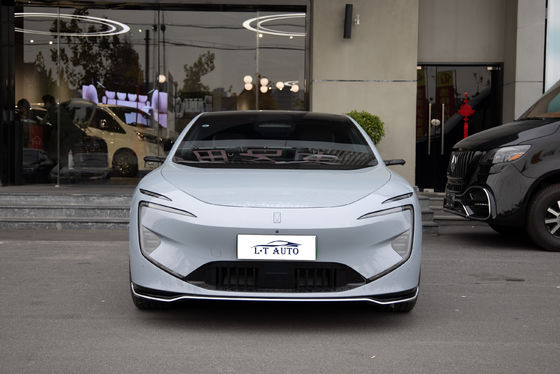 313Ps Puissance totale du moteur 2024 Changan Avatr 12 Extrêmement longue portée Véhicule électrique à énergie