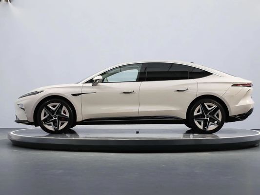 Feifan F7 voiture électrique avec 702 km de portée de croisière purement électrique et 200 km/h de vitesse élevée