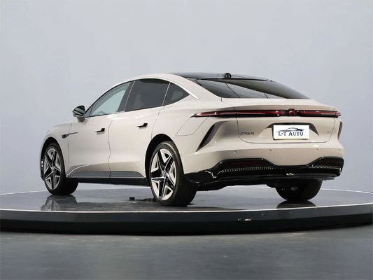 Feifan F7 voiture électrique avec 702 km de portée de croisière purement électrique et 200 km/h de vitesse élevée