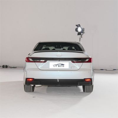 Hybride à essence Toyota Camry Berline Euro VI Norme d'émission 2024 Véhicules 0 km Voiture d'occasion