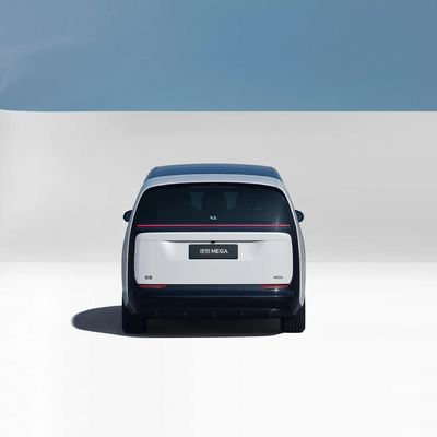 5.5s Temps d'accélération à 100km Lixiang Mega L7 L8 L9 Le meilleur MPV moyen pour les grandes familles