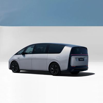 Lixiang Mega 7 sièges MPV 4WD Pure voiture électrique avec 400kW puissance maximale 5350x1965x1850