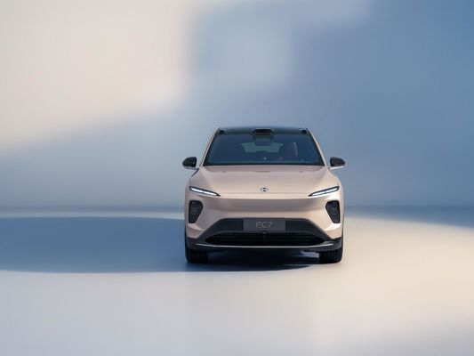 NIO EC7 SUV électrique à longue portée avec empattement de 2960 mm et structure de carrosserie à 5 portes et 5 places