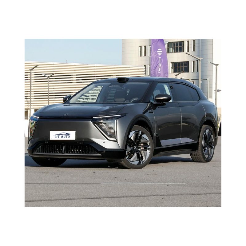 SUV à 5 portes et 5 sièges avec une capacité de batterie de 115 kWh et une autonomie de 810 km