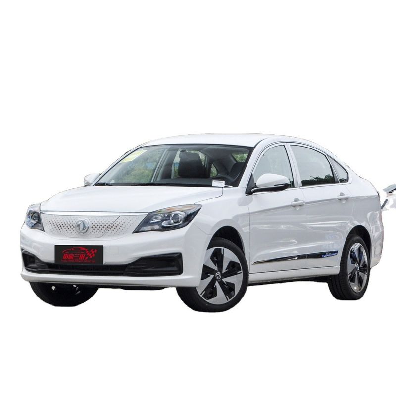 2024 Dongfeng Fengshen E70 Voiture électrique abordable avec 0,5 heure de charge et 5 places