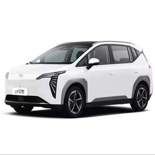 2024 Aion Y Plus SUV électrique à grande vitesse longue portée 5 portes 5 places avec empattement de 2750 mm