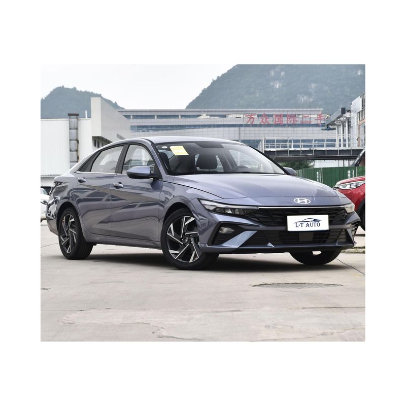 Hyundai Auto Benzine Car Speed Sports Sedan avec système de freinage à disque avant et arrière
