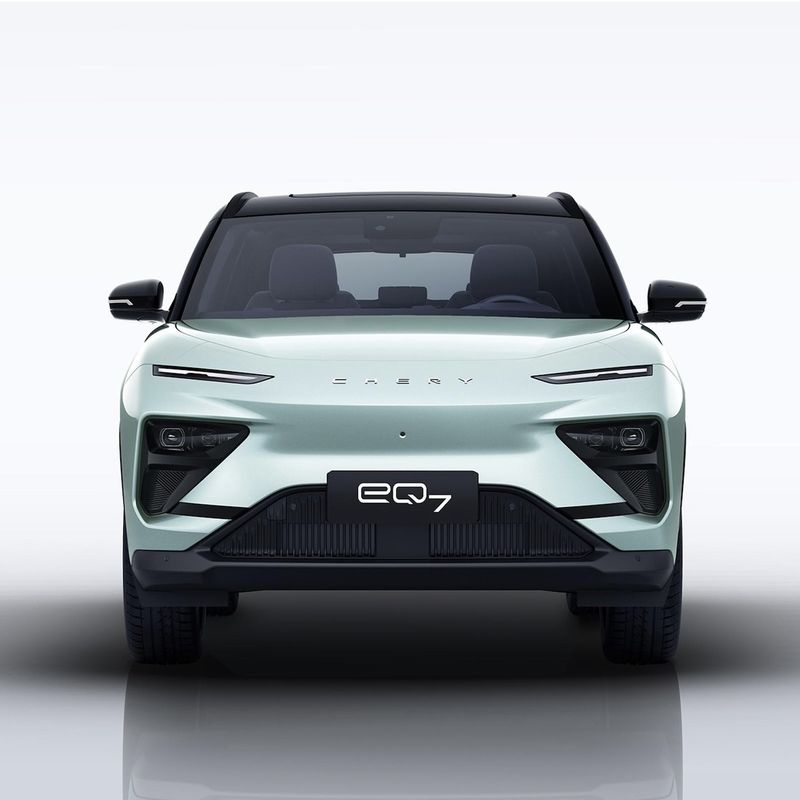 Découvrez le futur de la conduite avec le 2024 Chery EQ7 SUV EV à 5 places et batterie au lithium